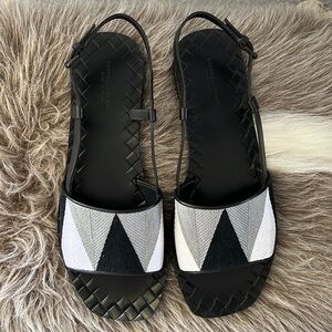 Flat Bottega Veneta Sandals